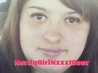 NerdyGirlNxxxtDoor