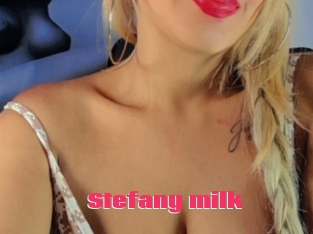 Stefany_milk